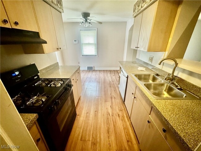 Photo - 20130 Priday Ave