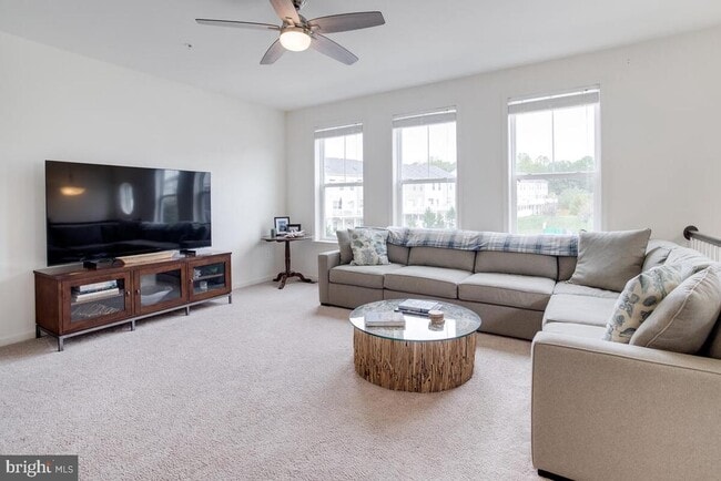 Photo - 311 Kahler Way