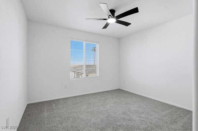 Photo - 8667 Luxuriant Ave