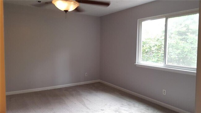 Photo - 1252 Minhinette Dr