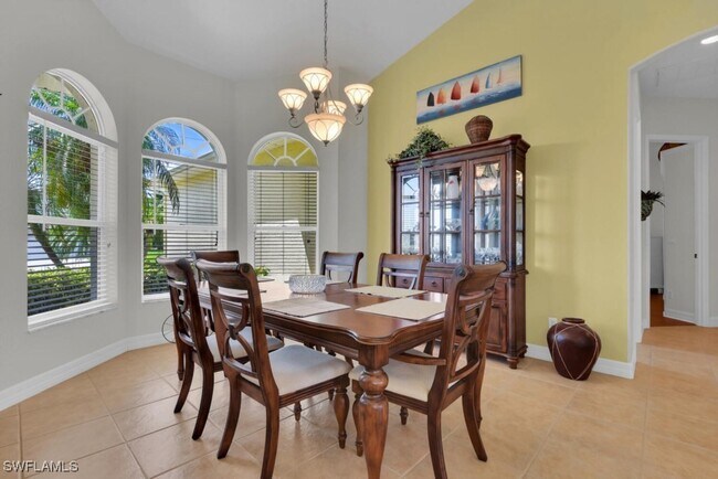 Building Photo - 3335 SW 25th Ct