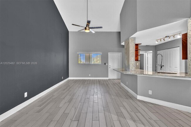 Building Photo - 3417 NW 44th St Unit 101