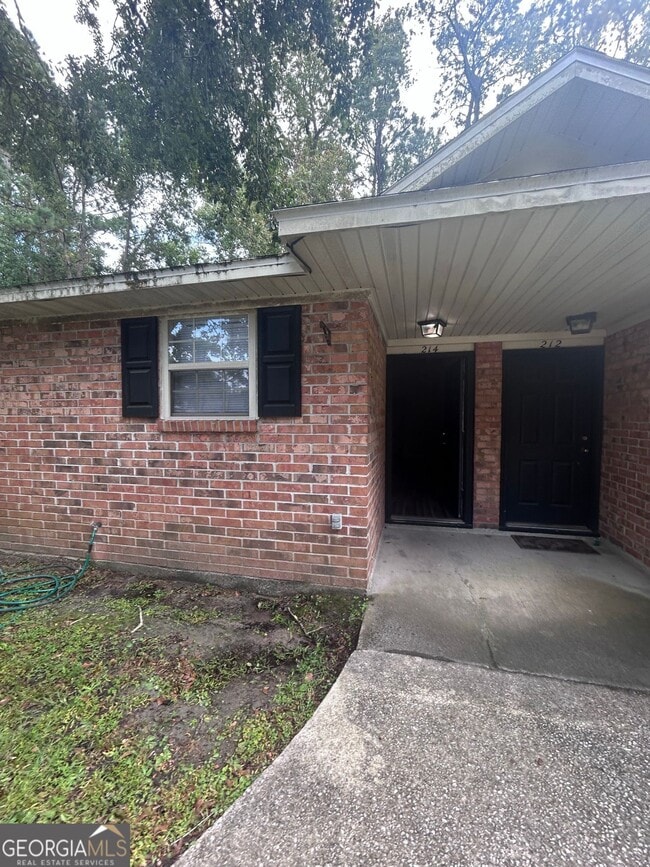 Photo - 214 Baltic Ct