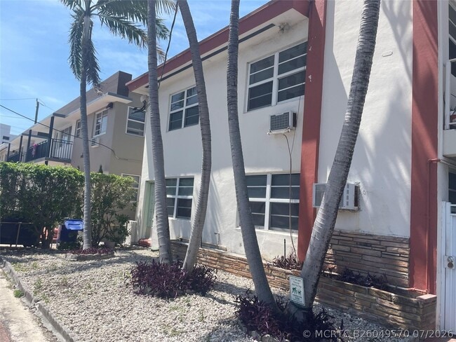 Building Photo - 6930 Byron Ave Unit 105