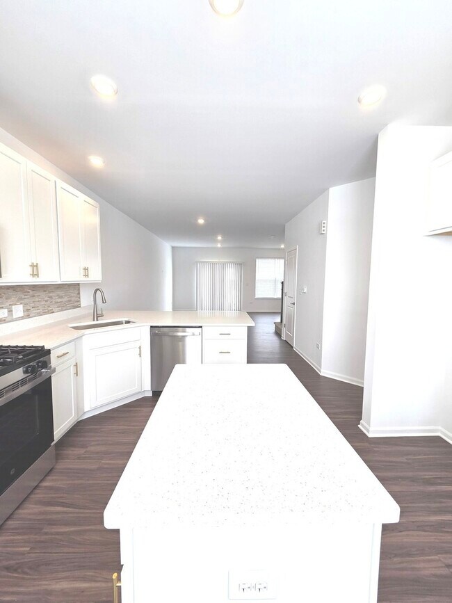 Photo - 14952 Dyer Ln