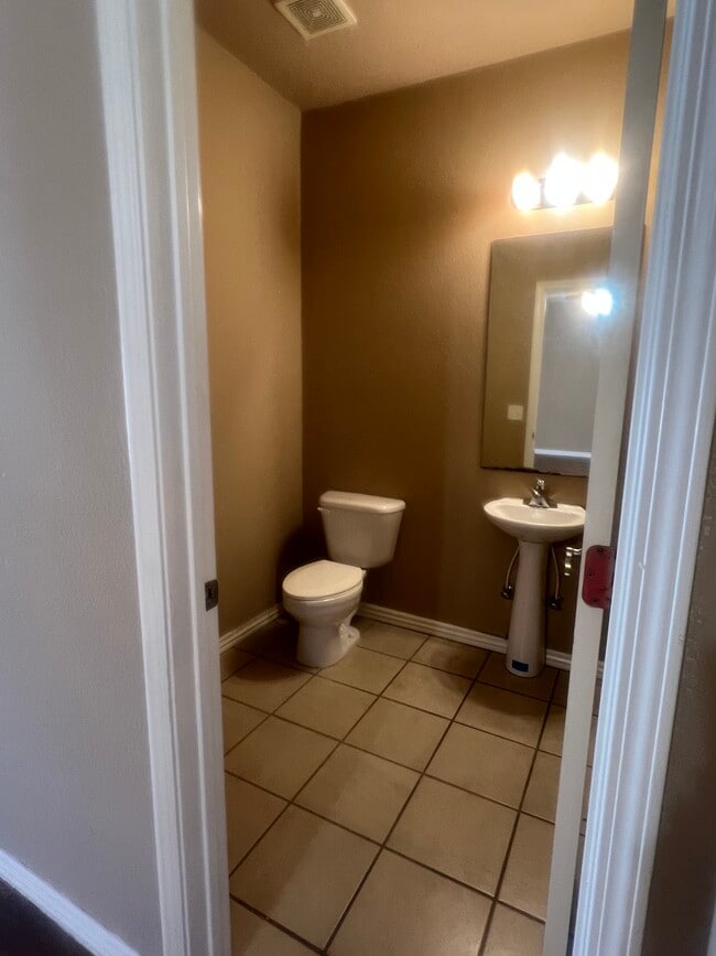 Photo - 3201 SW Deerfield Blvd