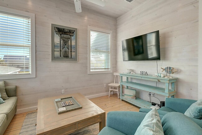 Photo - 1624 Eleventh St Unit ID1023226P