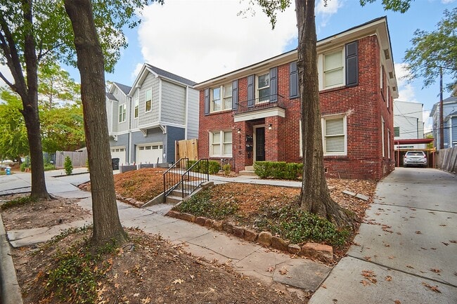 Photo - 1320 W Pierce St Unit True