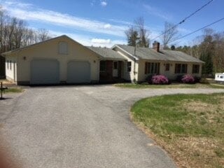 2 bed, 1 bath Single Family Home on 5 Acres! - 2 bed, 1 bath Single Family Home on 5 Acres!