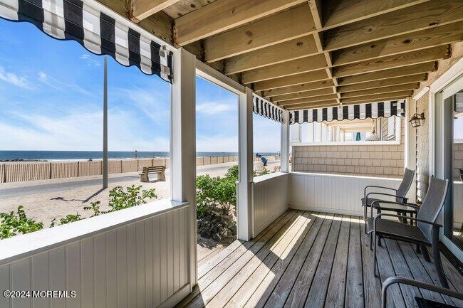 157 Beach Front