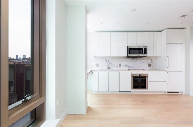 Photo - 135 Seaport Blvd Unit 1612