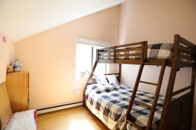 Photo - $1,900/mo 3 Bed Condo in Waterville Estates