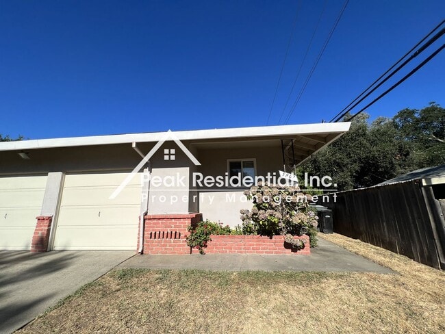 Photo - Updated 2bd/1ba Carmichael Duplex with Garage