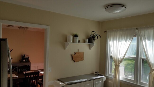 Photo - 9143 Switzer St