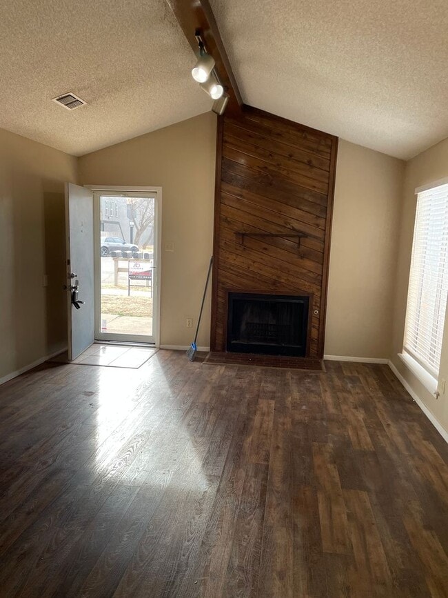 Photo - 7409 Waco Ave Unit D