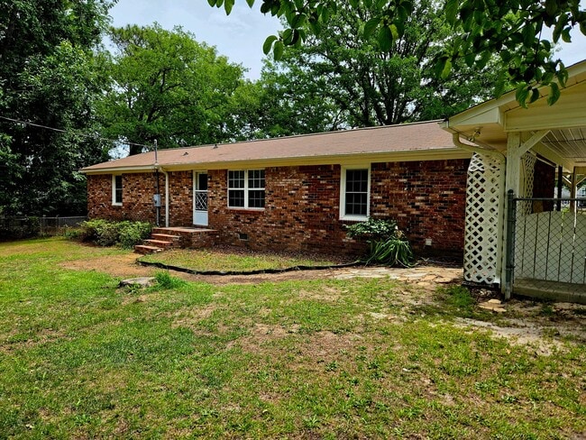 Photo - 1227 Pond Dr
