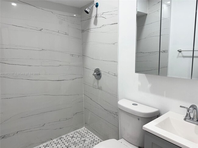 Photo - 351 NW 48th St Unit 2