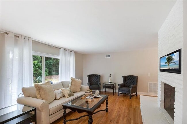 Photo - 106 Dodge Rd