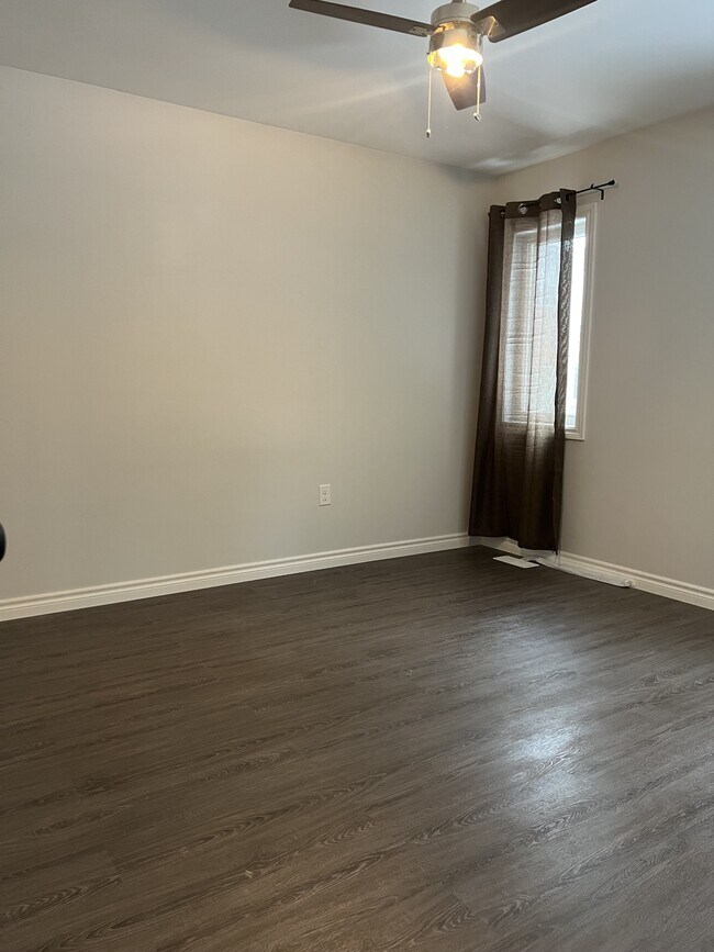 Photo - 304 Little Ave Unité d