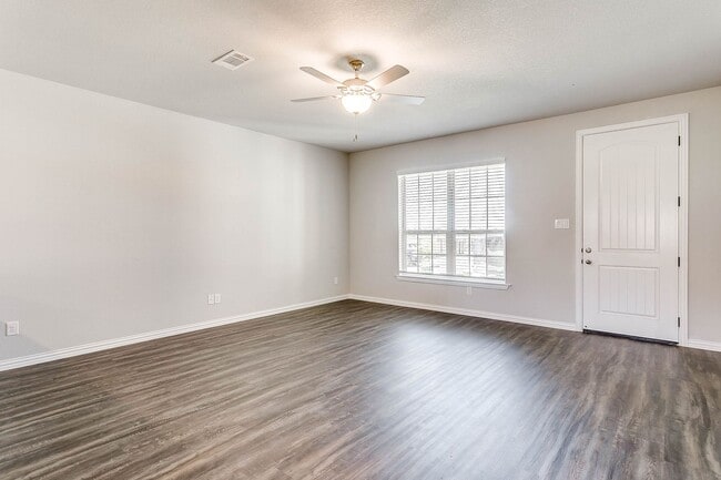 Photo - 3 bedroom 2 Bath home located in McPherson Village