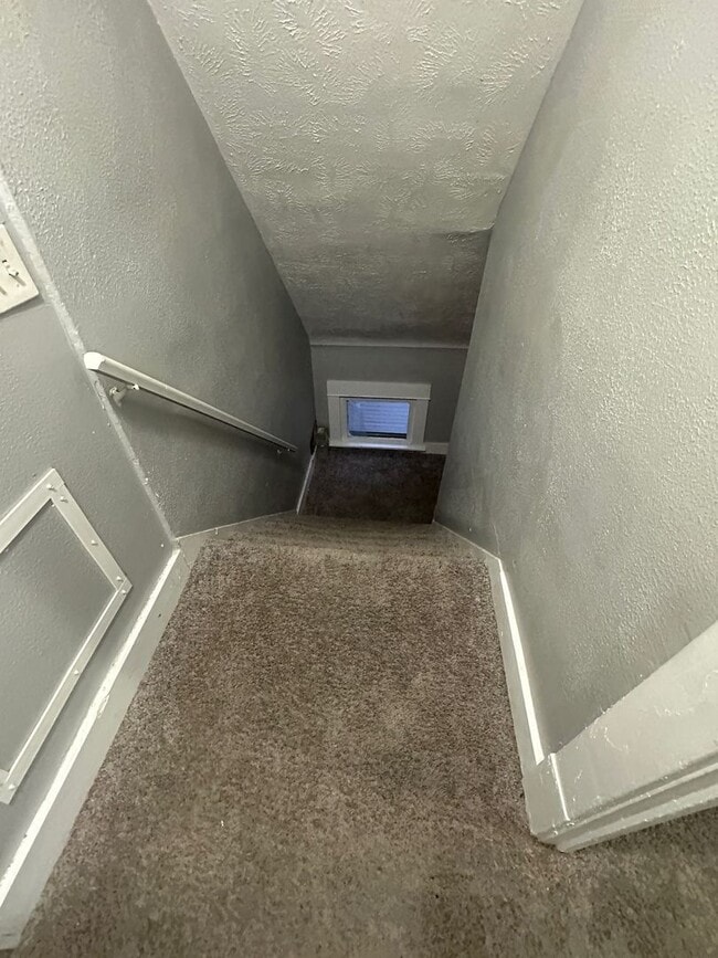 Photo - 10022 Parkgate Ave Unit 3