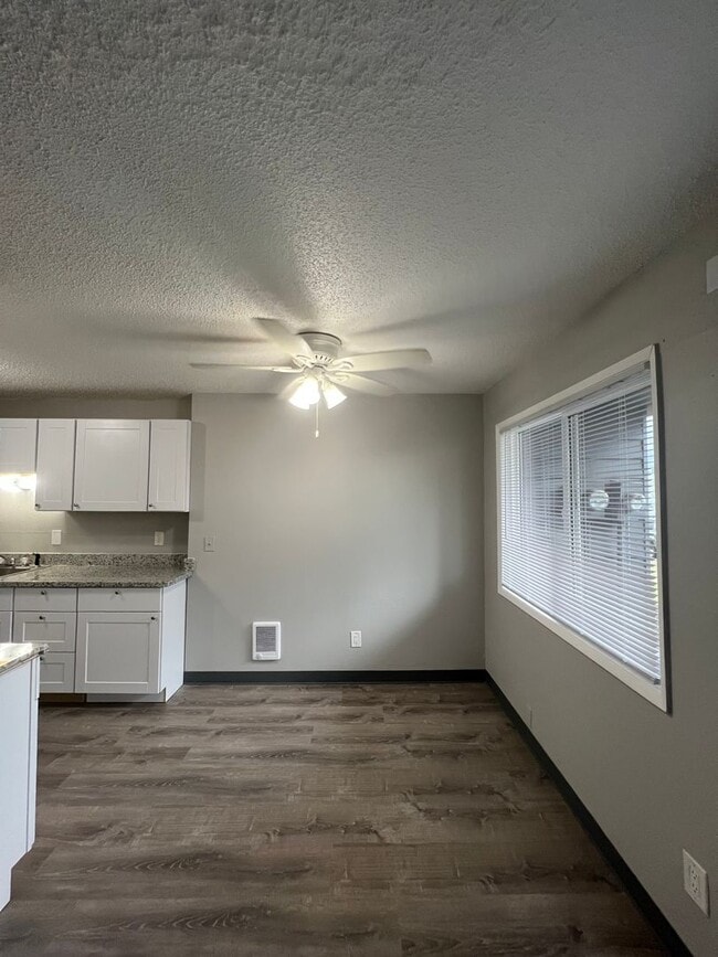 Photo - Executive East