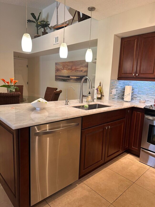 Photo - 180 Yacht Club Way Unidad 309