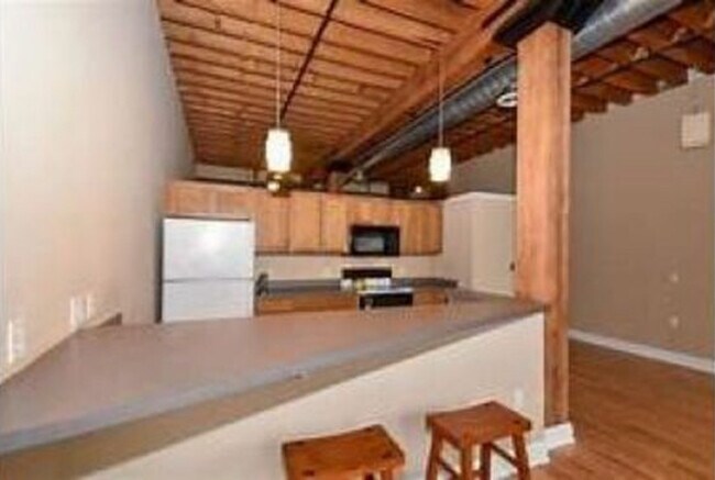 Photo - 141 N Water St Unidad #46