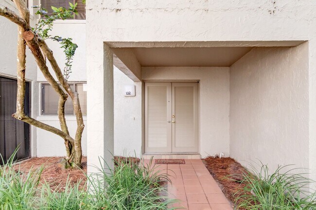 Photo - RENT BY JANUARY 1ST AND RECEIVE HALF OFF Y...