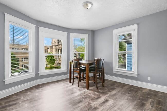 Photo - 720 W Edwards St Unit Apt C (1W)