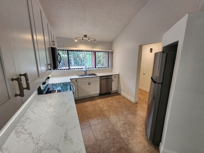 Photo - DUPLEX IN QUIET NEIGHBORHOOD