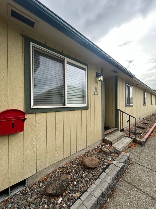 Photo - 312 W 9th Ave Unit A