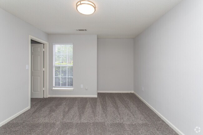 2BR, 2BA - 1068SF