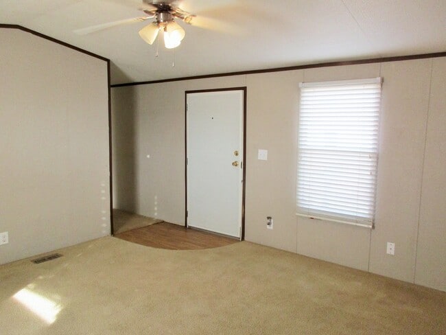 Photo - 3 bedroom 2 bath in Hydro, OK 73048