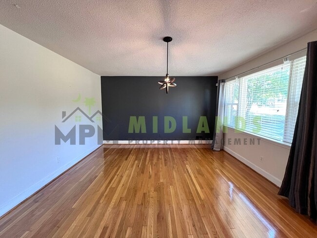 Photo - 3836 Davies Dr