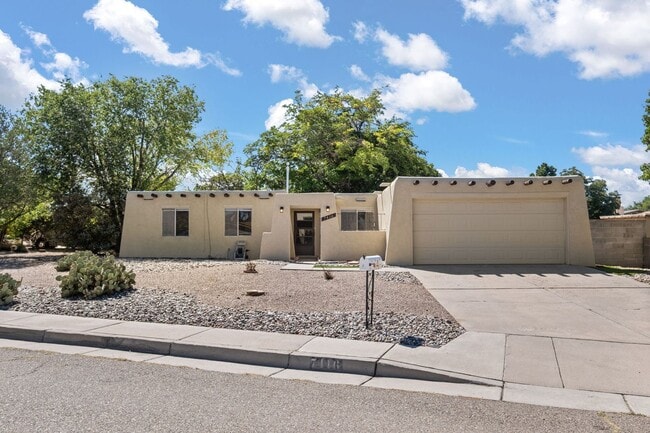 Photo - Northeast Heights Gem