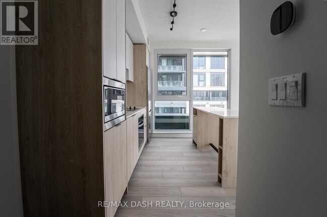 Photo - 1007 The Queensway Unité 622