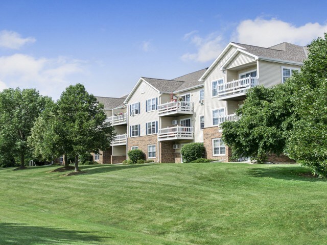 Riverwood Apartments For Rent in Kenosha, WI