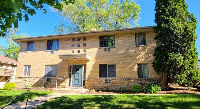 Photo - 617 E Homer St Unidad 4