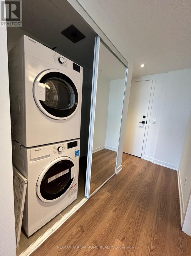 Photo - 319 Jarvis St Unité 4006