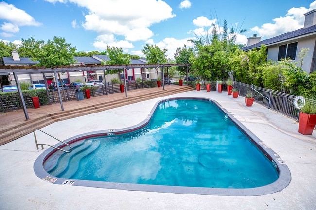 Building Photo - Serenity Residences (Medical Center) Rental