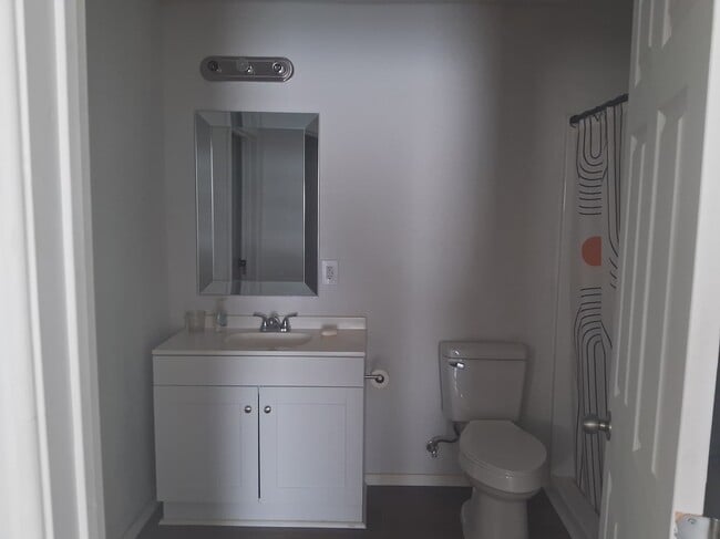 Photo - 207 Arnett Dr
