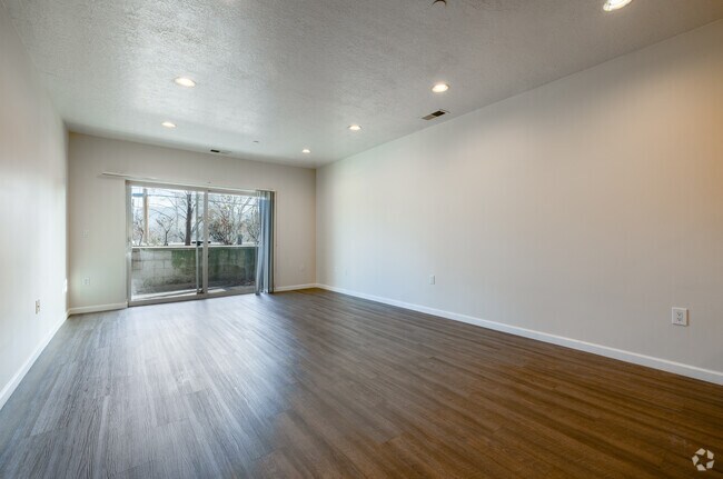 2BR, 2BA - 1,201SF - Living Room
