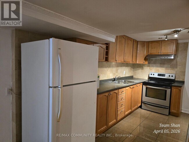 Photo - 84 Chasser Dr