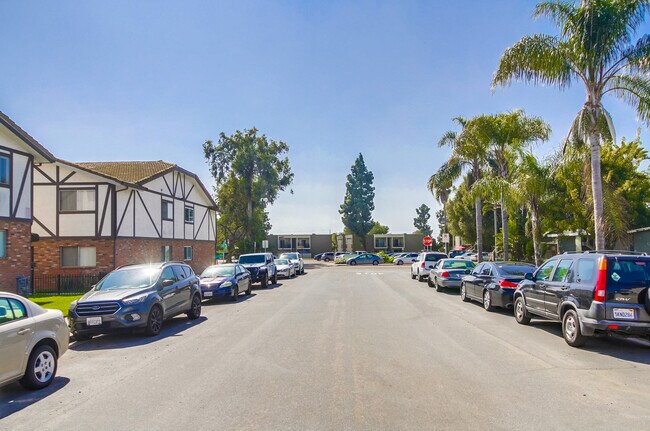 Photo - 721 E 22nd St