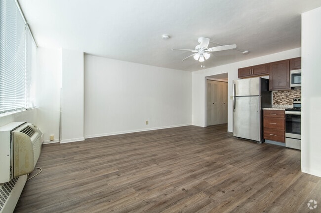 STUDIO, 1BA - 550SF