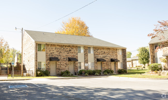 Building Photo - Charleston Square Townhomes