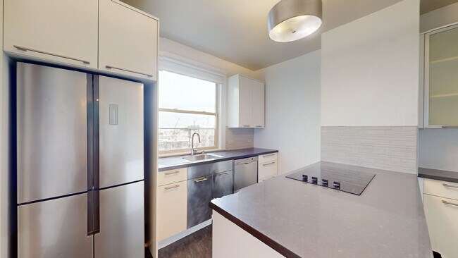 Photo - 1030 Sacramento St