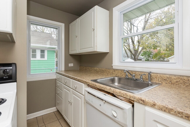 Photo - Adorable 2 Bedroom 1 Bath Home