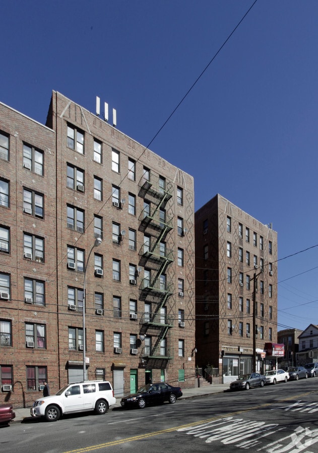 665 Burke Ave - 665 Burke Ave